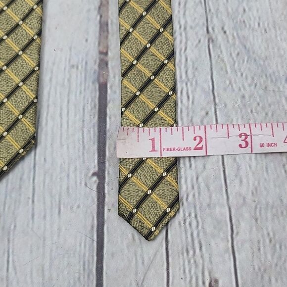 Vintage Handmade Silk Tan Brown Diamond Pattern Tie - Picture 7 of 7